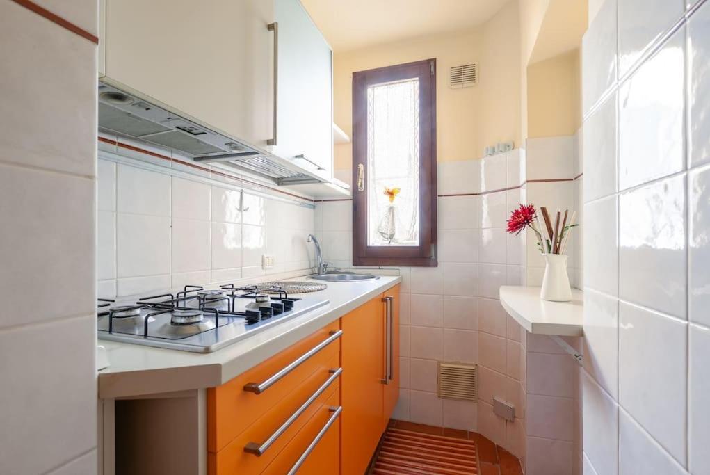 Midtown Apartment Pisa Esterno foto