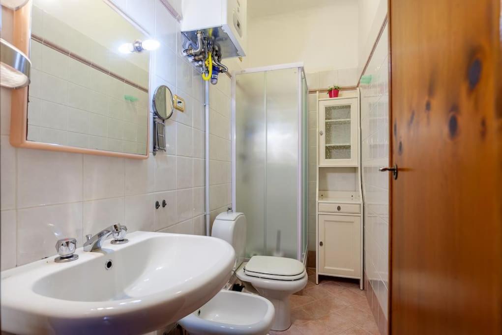 Midtown Apartment Pisa Esterno foto